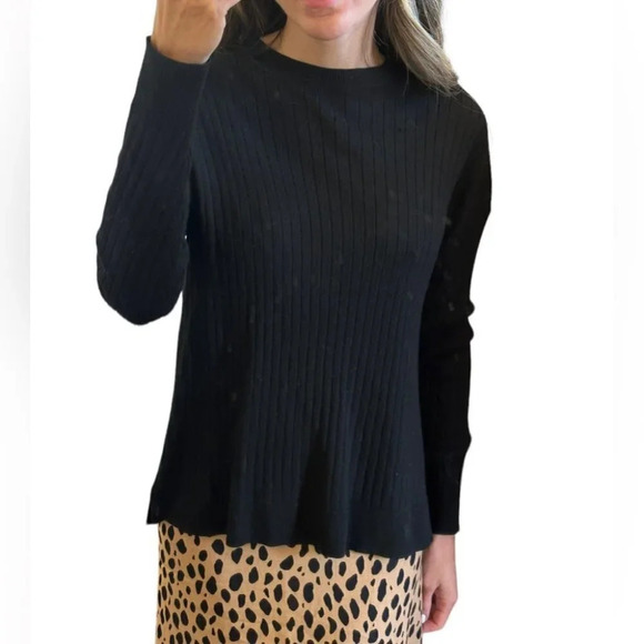 UNIQLO  Light Wool Blend Sweater in Black | size XS - Picture 4 of 6